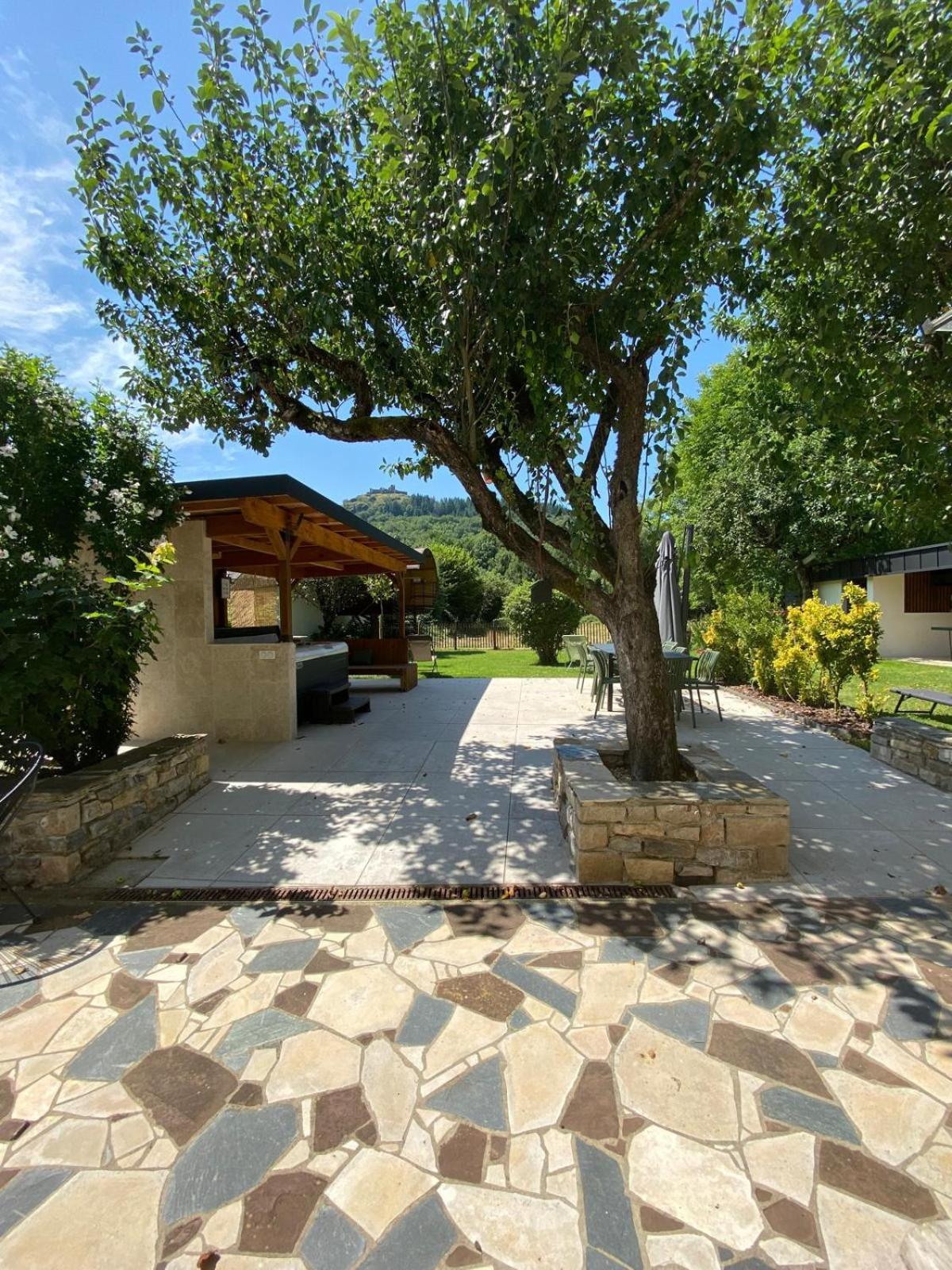 Gite Le Recoules Vila Espalion Exterior foto